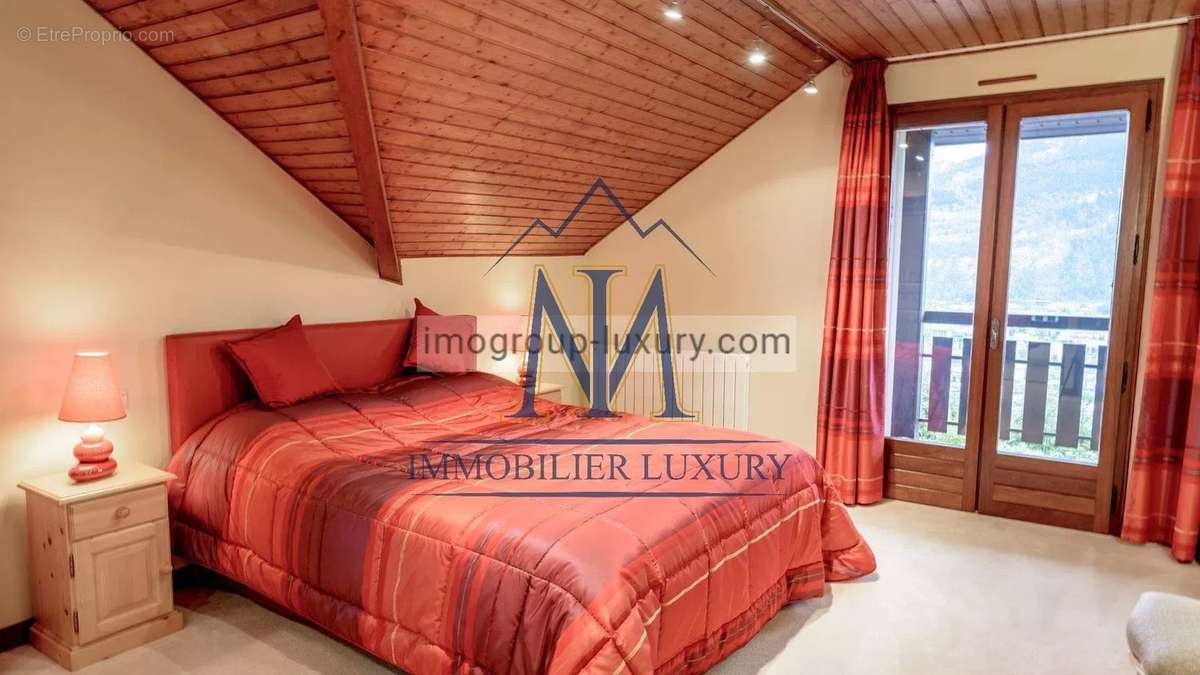 Maison à CHATILLON-SUR-CLUSES