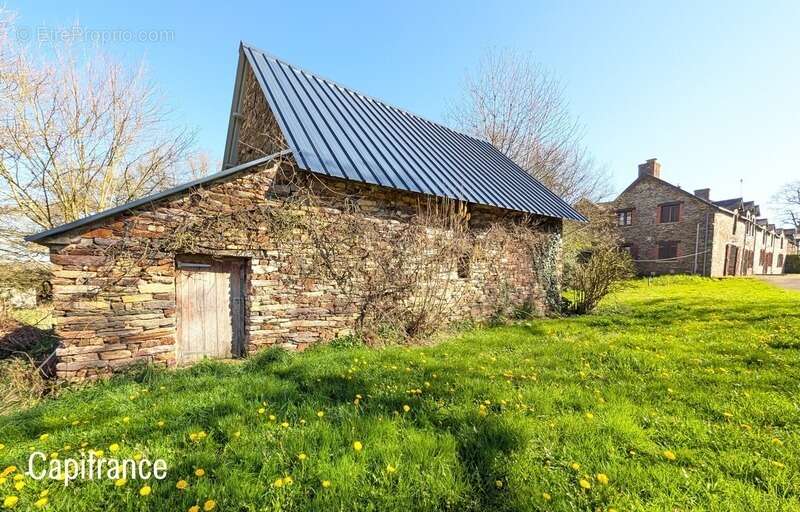 Longère familiale 210 m² + dépendances – Terrain 2 600 m² – Projet de vie ou gîtes - photo 16