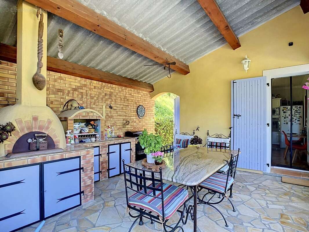 Maison à TOURRETTE-LEVENS