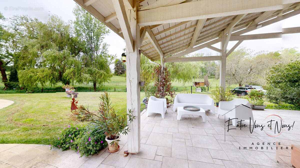 Maison 376 m² à Bazas  - photo 3