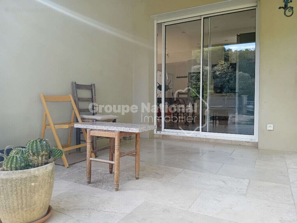 Maison à SAINT-ETIENNE-DU-GRES