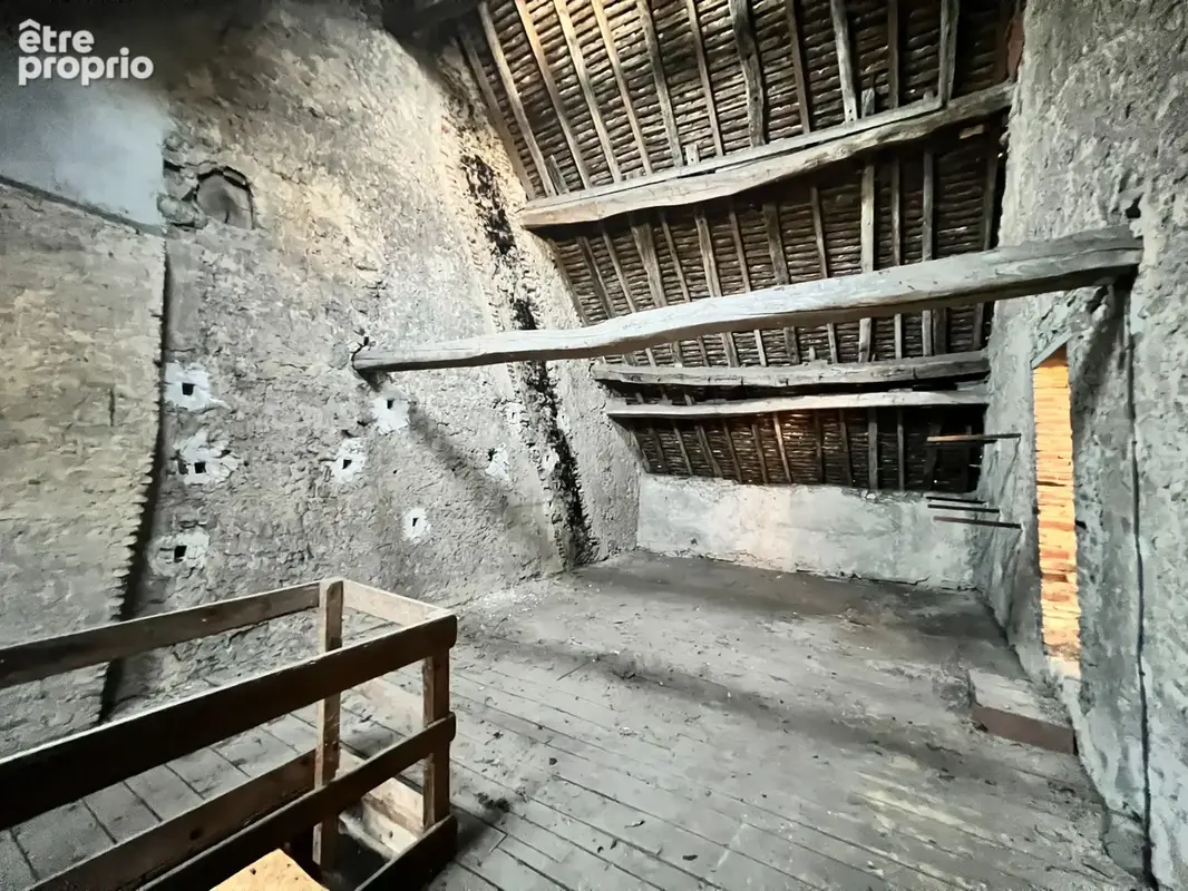Maison de ville avec cour et dépendances - photo 18