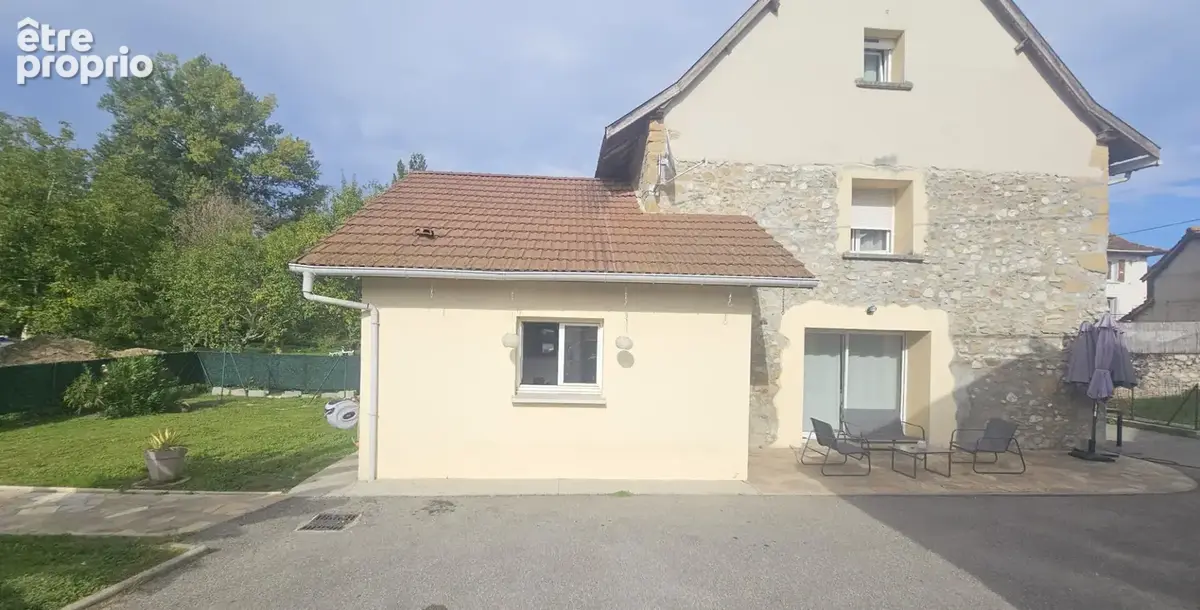 Maison à SAINT-GENIX-SUR-GUIERS