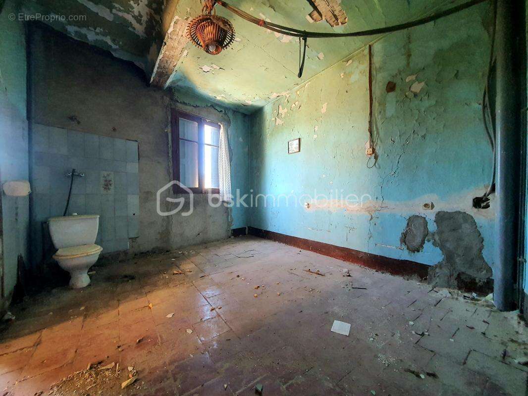 Maison à LATOUR-DE-FRANCE