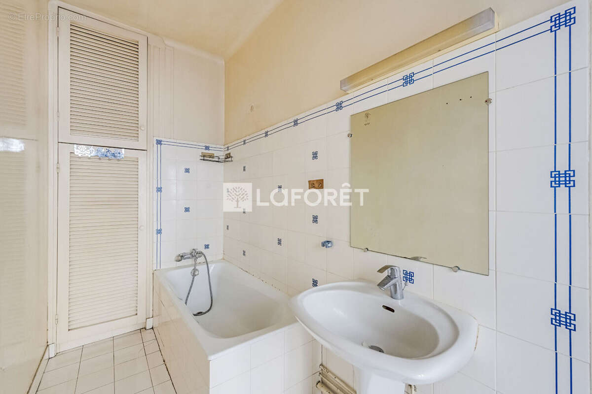Appartement à PARIS-14E