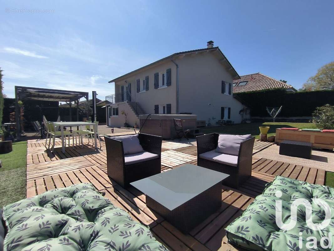 Photo 2 - Maison à ARNAS