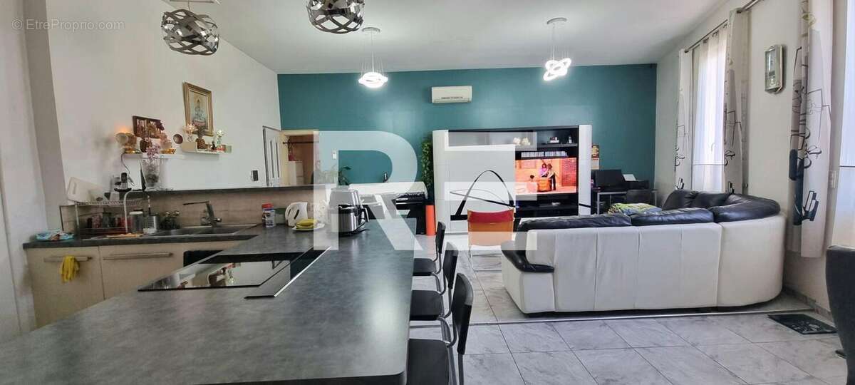 Appartement à LUNEL