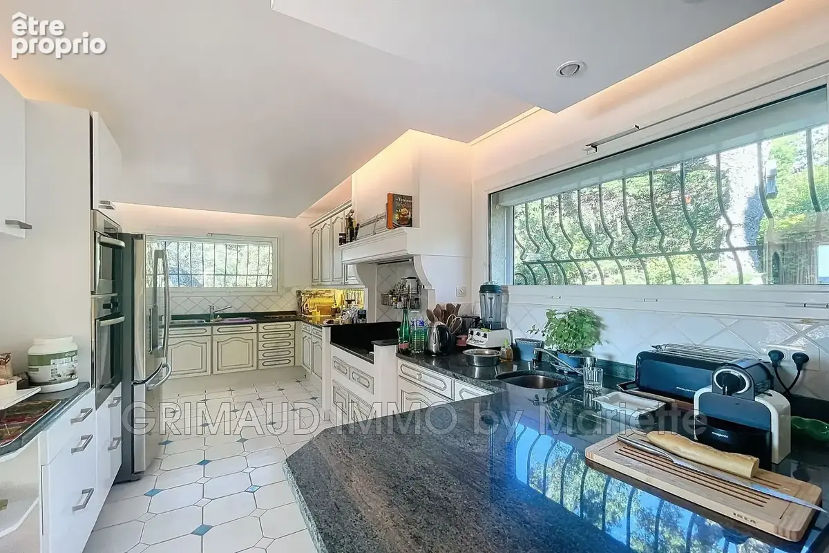 Maison 336 m² à Grimaud  - photo 5