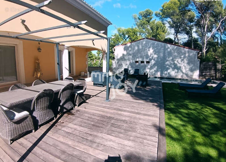 A Remarkable Home of Charm and Noble Materials in a Serene Pine Forest Environment - photo 30