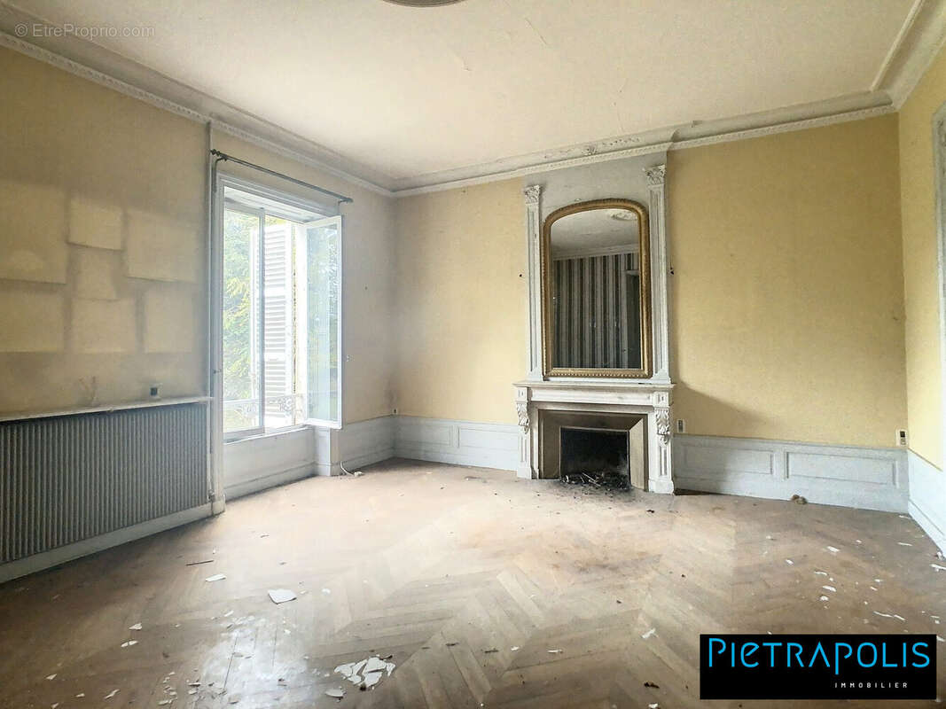 Appartement à SAINT-GEORGES-DE-RENEINS