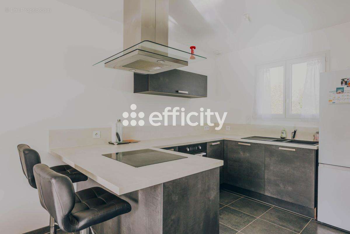 Maison à SAINTE-SOULLE