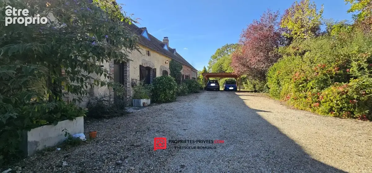 Magnifique longère de 315 M² avec piscine couverte, tennis et étang sur 1,4 hectare - photo 17