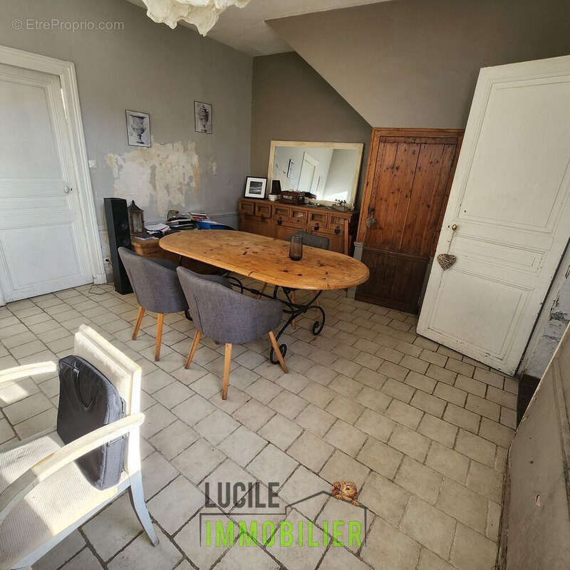 MAISON DE VILLE AVEC TRAVAUX 9 - Maison à CLERMONT