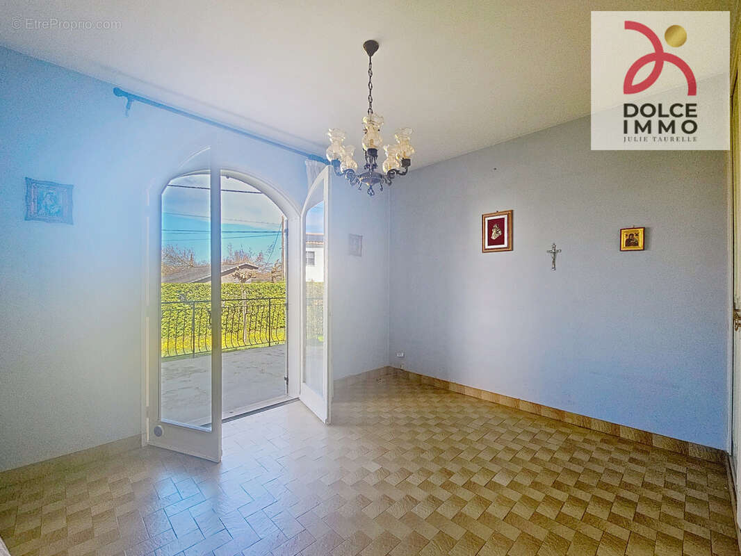 Maison à BLANQUEFORT