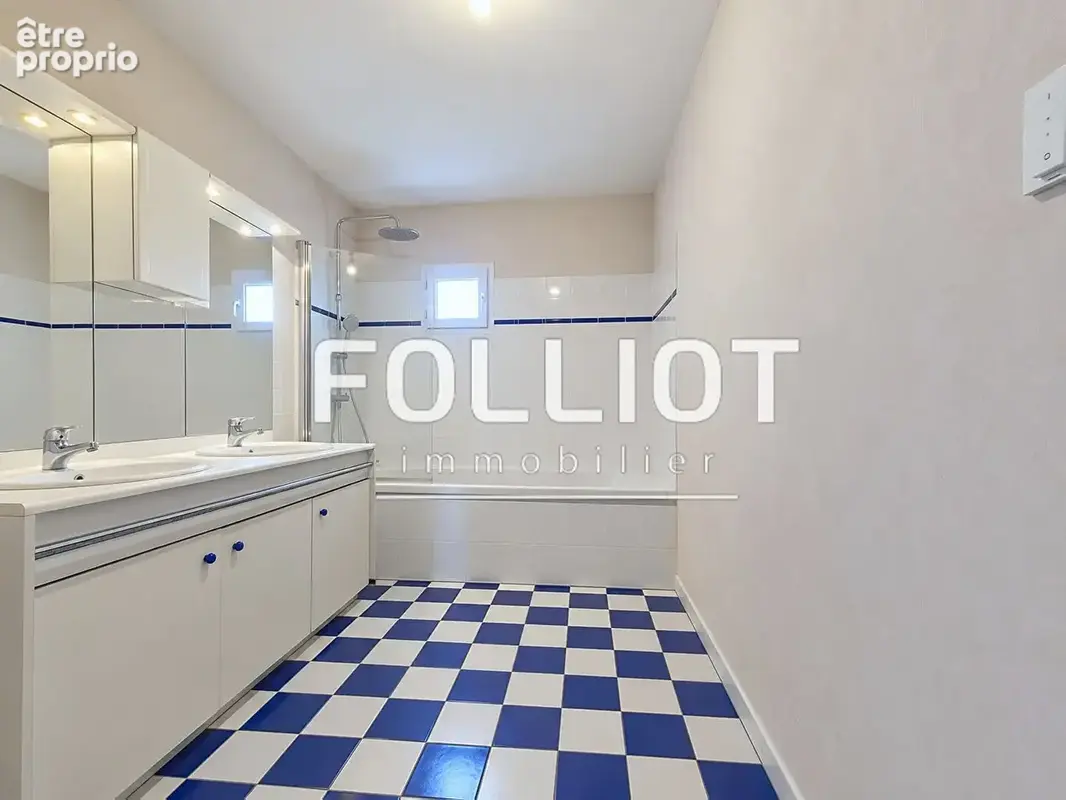 A VENDRE Maison lumineuse de 4 pièces quartier Folie-Couvrechef à Caen - photo 5