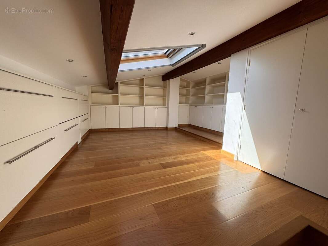 Appartement à SAINTES