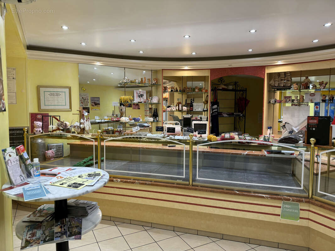 Maison à BAIGNES-SAINTE-RADEGONDE