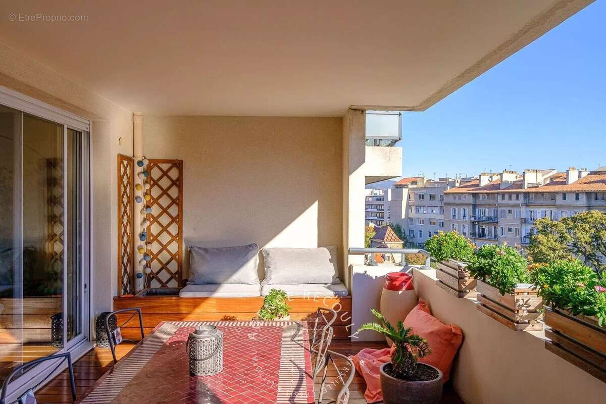 Appartement à MARSEILLE-8E