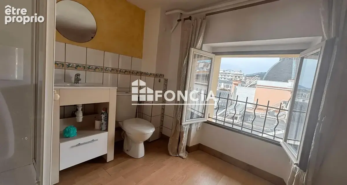 Studio en duplex : Hyper Centre, "Les Ambassadeurs" Avenue Charles De Gaulle Aix les Bains - photo 17