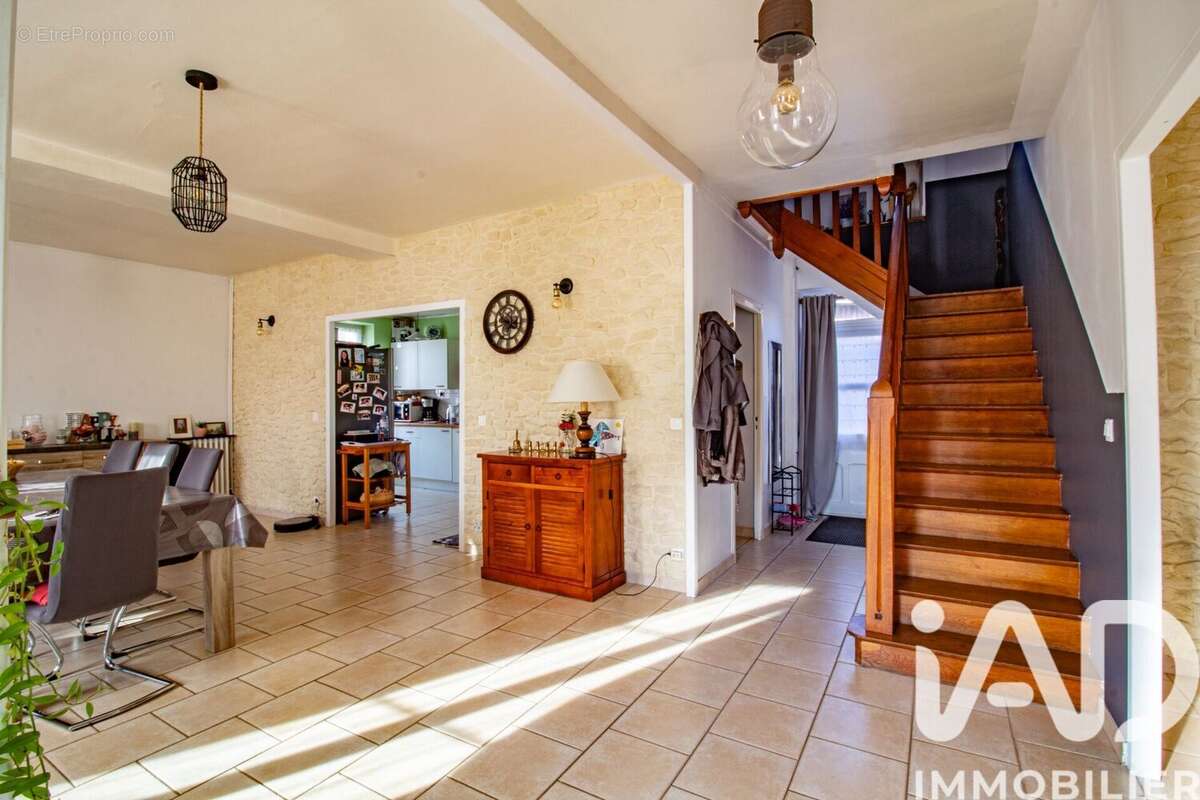Photo 3 - Maison à CORBEILLES