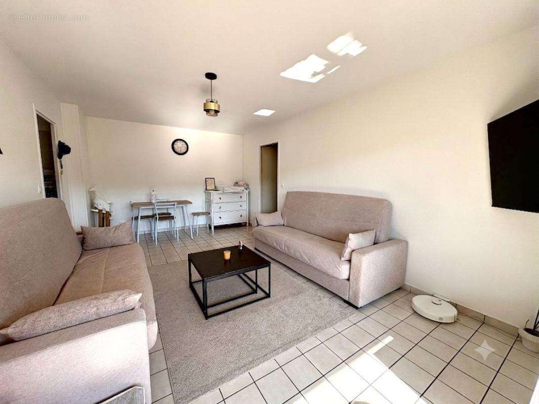 Appartement type 2 à vendre à Rumilly - photo 2