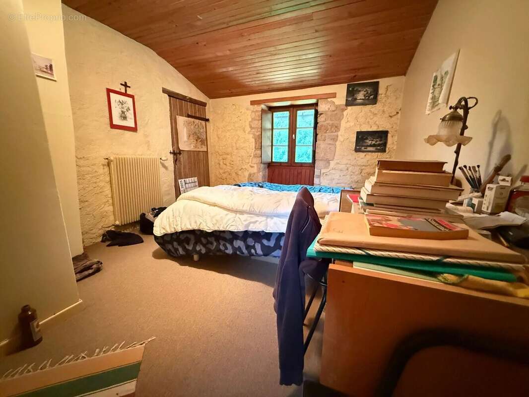 Charmante maison en pierre de 4 chambres dans un quartier paisible - photo 8