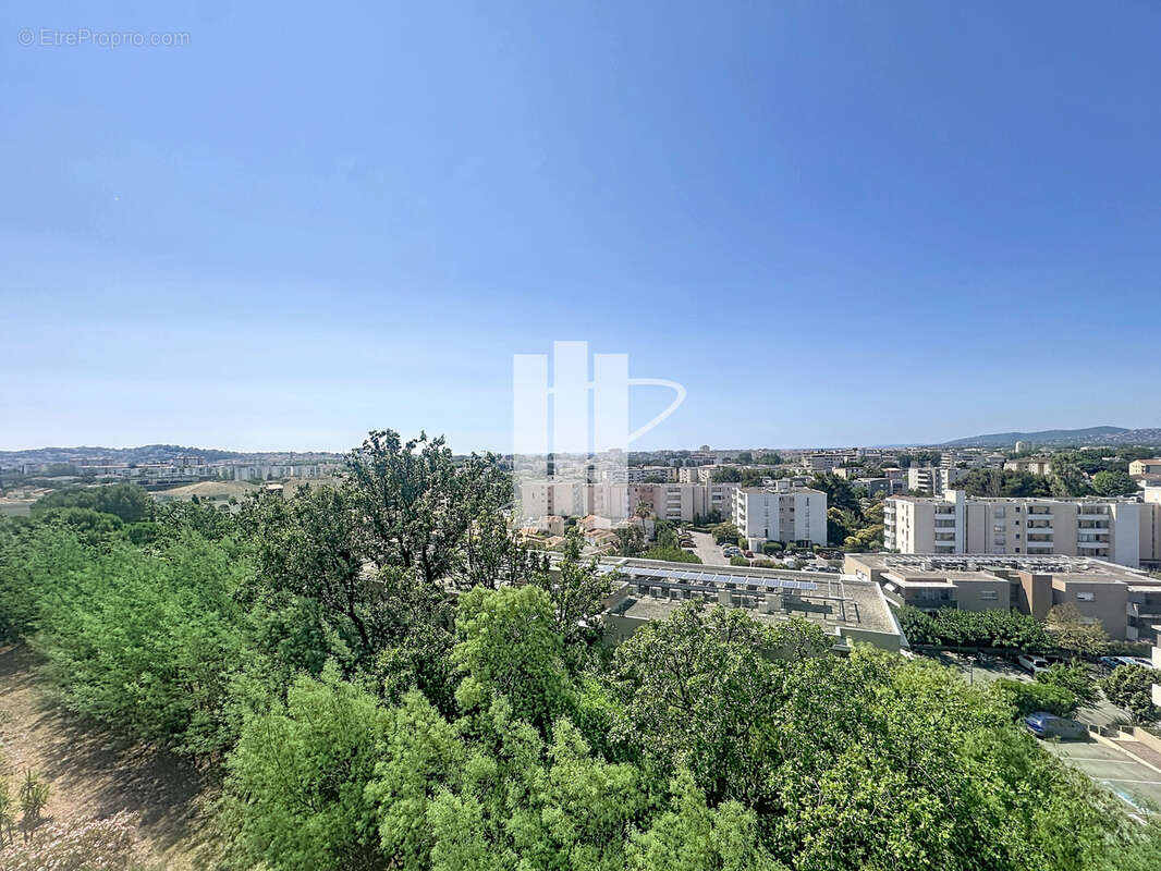 Appartement à FREJUS