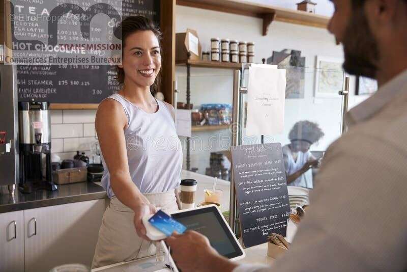 Commerce à PARIS-9E