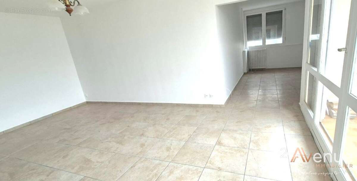 Appartement à SAINT-ETIENNE