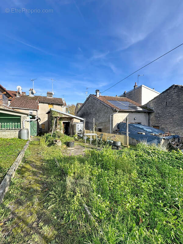 Maison à MATTAINCOURT