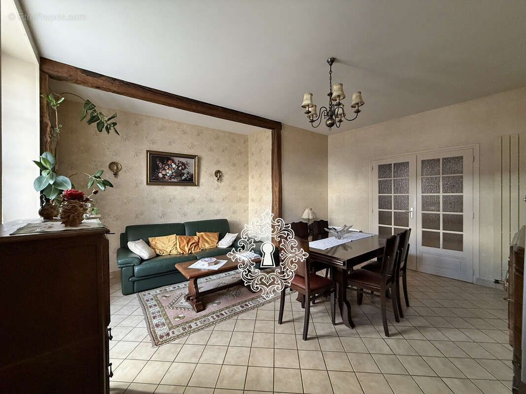 Maison à DONNEMARIE-DONTILLY