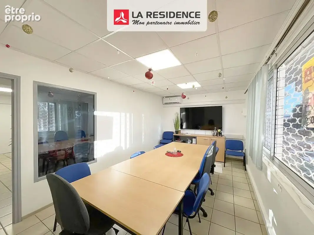 Commerce 92 m² à Fort-De-France  - photo 2