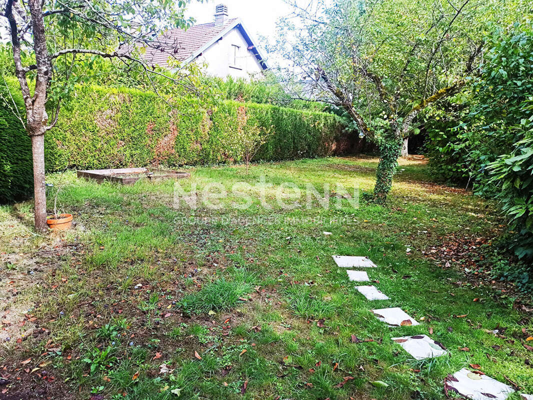 Maison à LA CHAUSSEE-SAINT-VICTOR