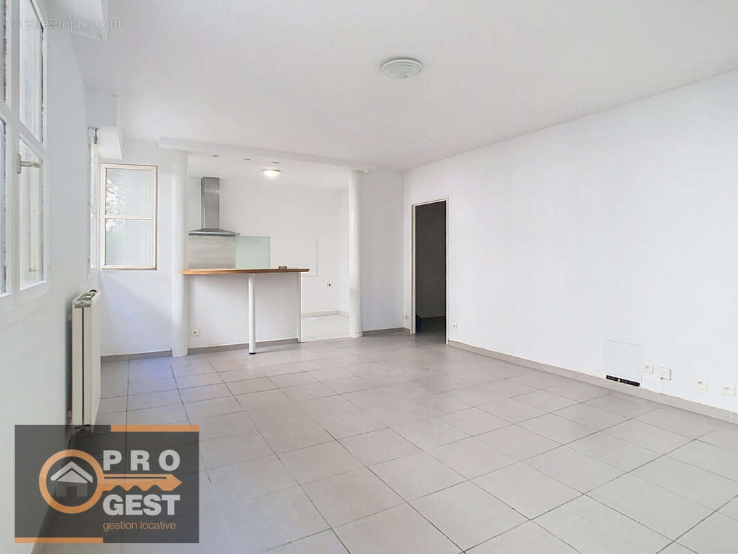 ANTIGONE Grand T3 avec terrasse et garage - photo 3