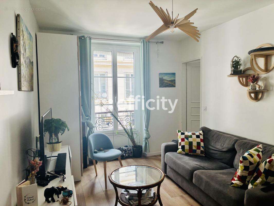 Appartement à PARIS-10E