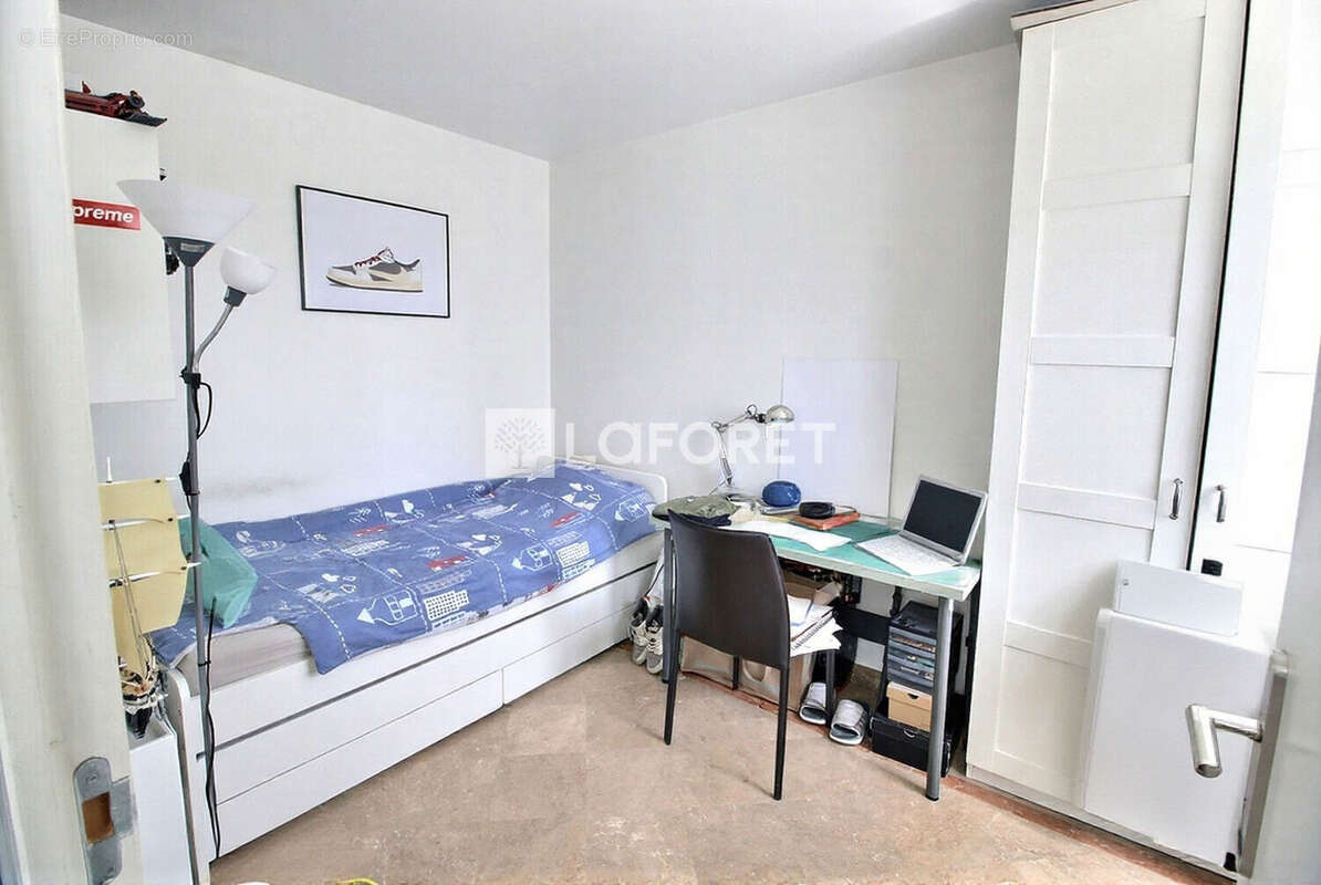 Appartement à VILLENEUVE-LA-GARENNE