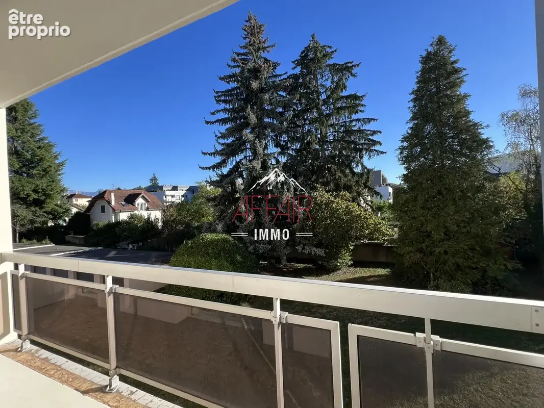 Appartement T2 rénové à Ville la Grand 74100 - photo 3
