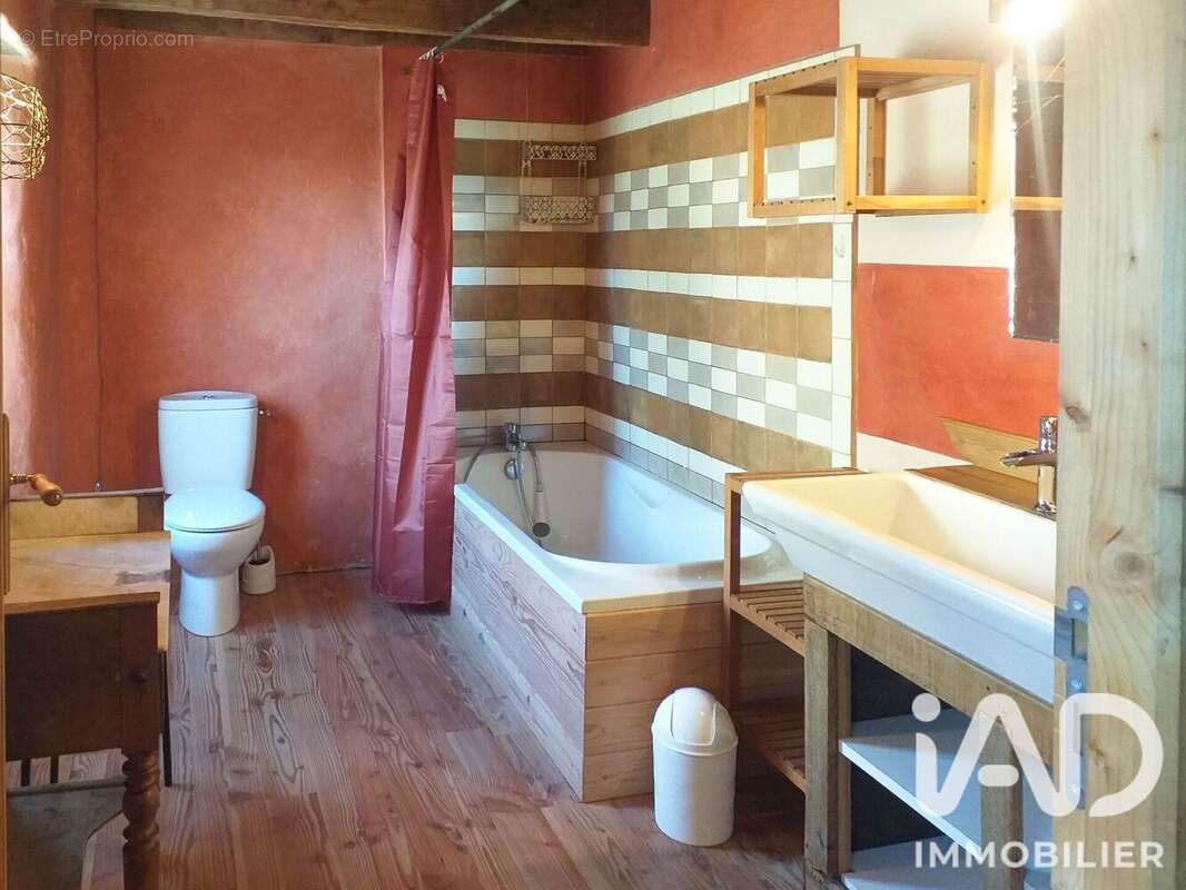 Maison 128 m² à Castelnau-De-Mandailles  - photo 7
