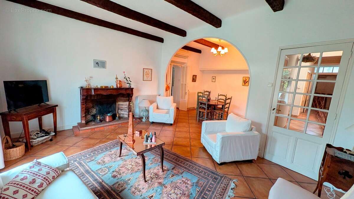 Maison à MORIERES-LES-AVIGNON