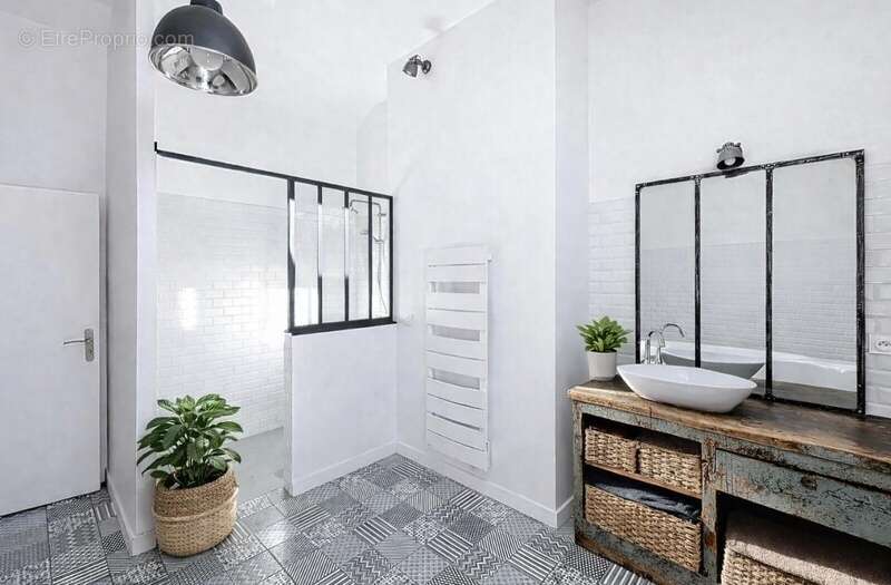 Maison à SAINT-MARCEL-BEL-ACCUEIL