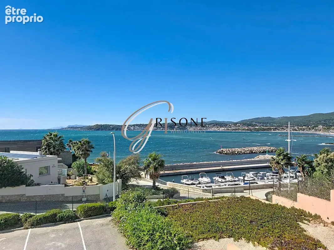 Appartement à SIX-FOURS-LES-PLAGES