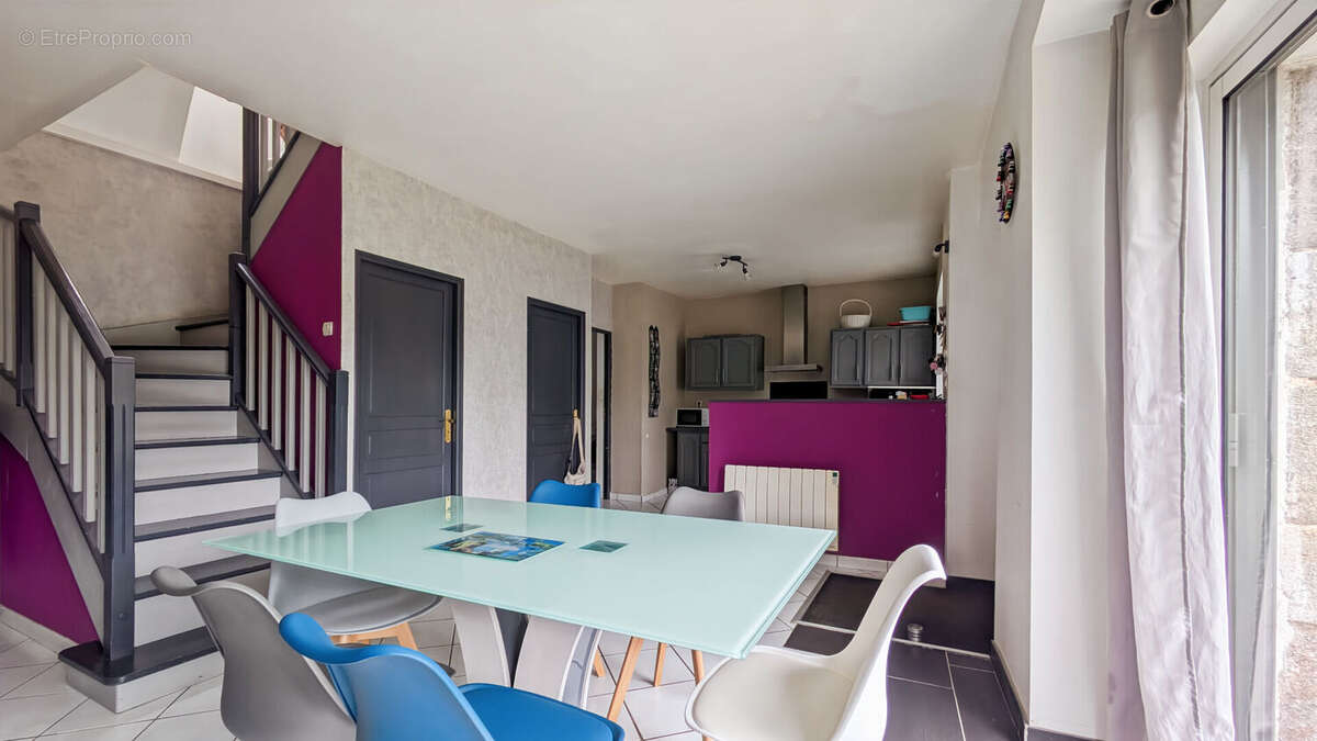 Maison à DINGE