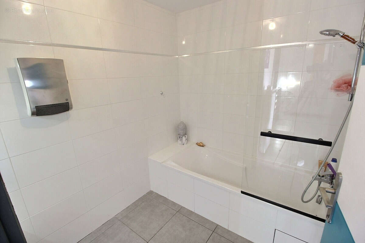 Appartement duplex t4 de 85 m² avec 2 terrasses et garage - photo 16