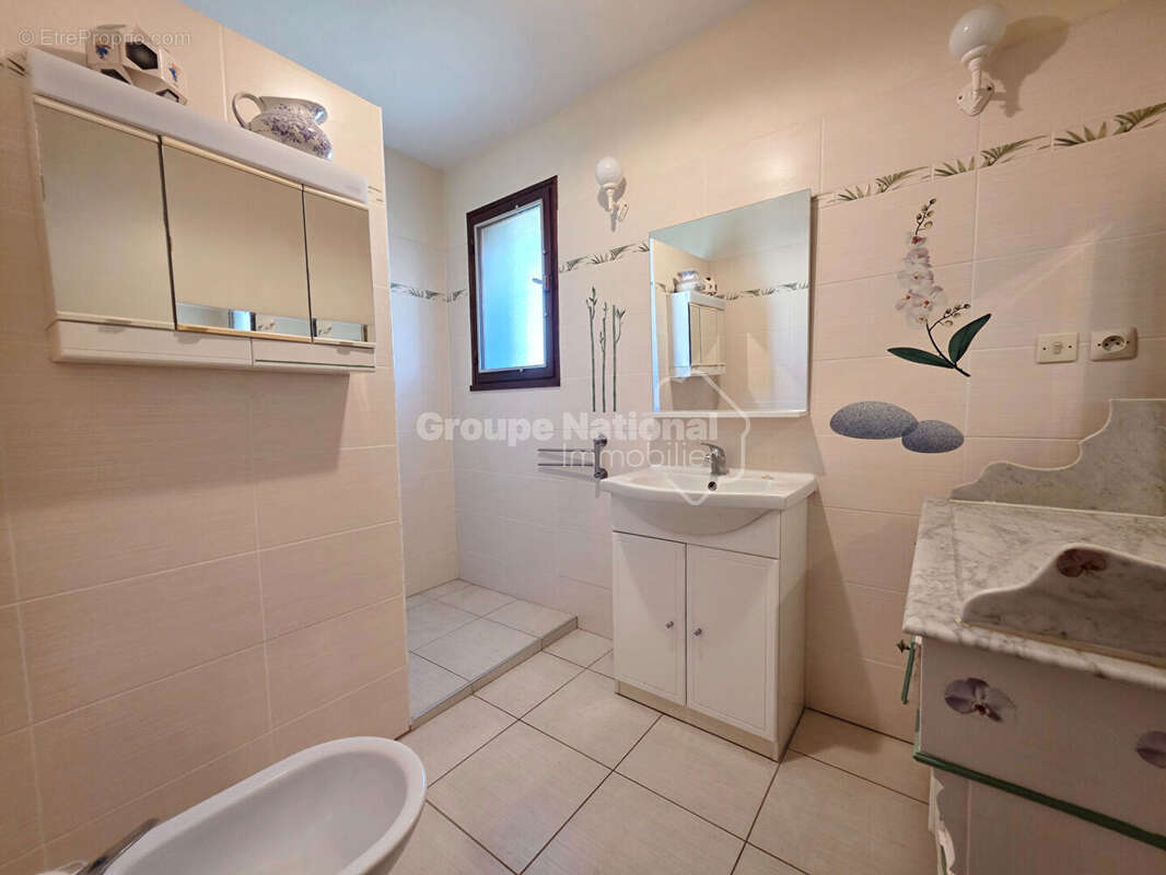 Maison 4 pièces 100 m² - MIRAMAS - photo 14
