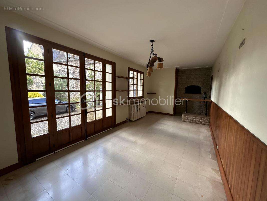  Belle maison familiale à Tronchoy  - photo 5