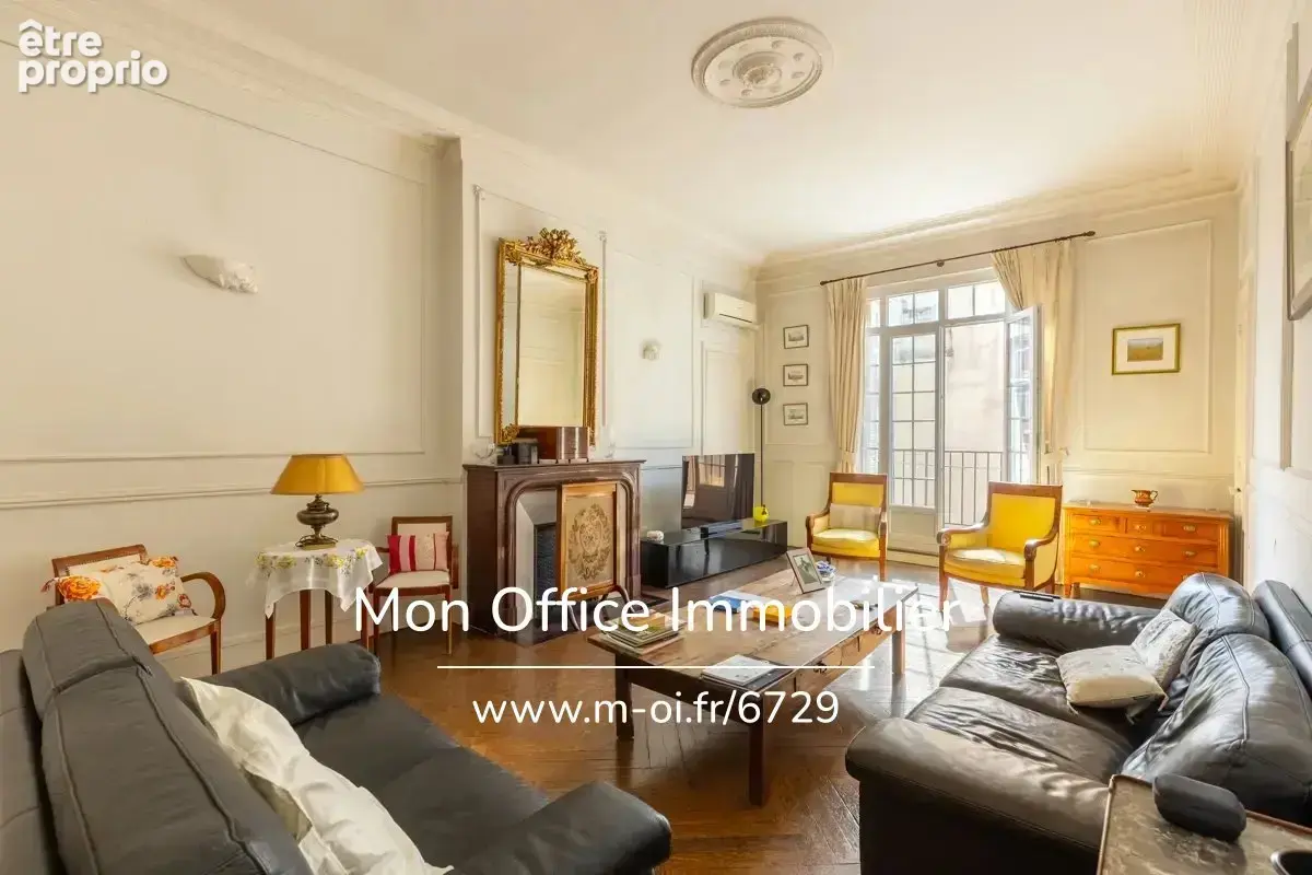 Référence : 6729-AFO - Appartement 7 pièces avec balcon dans le 6eme arrondissement - photo 2