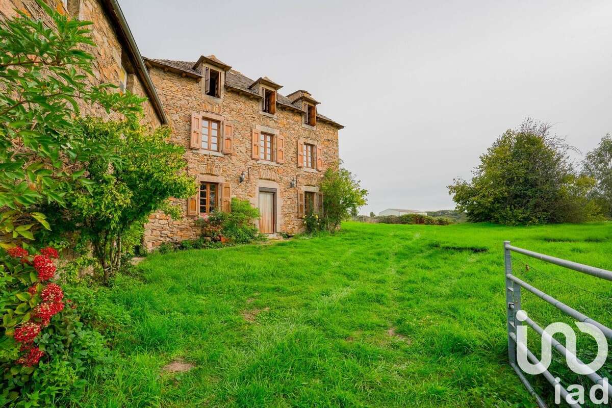 Photo 2 - Maison à VILLEFRANCHE-DE-PANAT