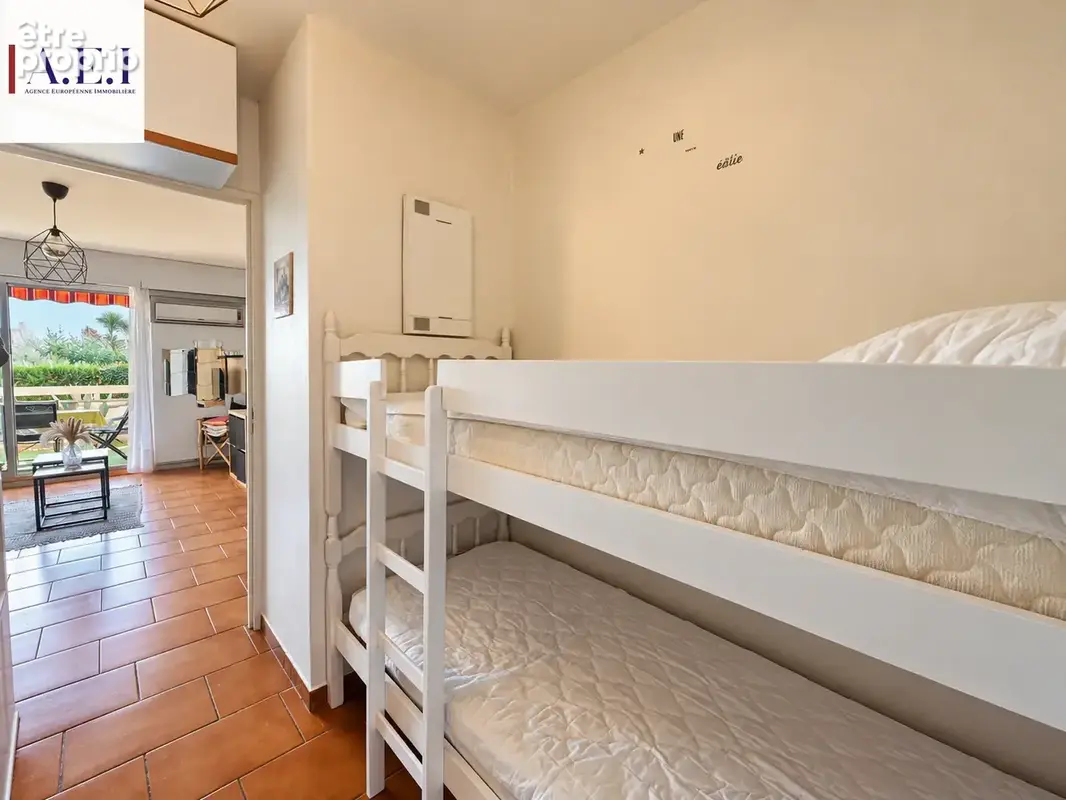 Bandol - Studio meublé avec terrasse & parking - photo 12