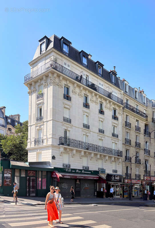 Appartement à PARIS-18E