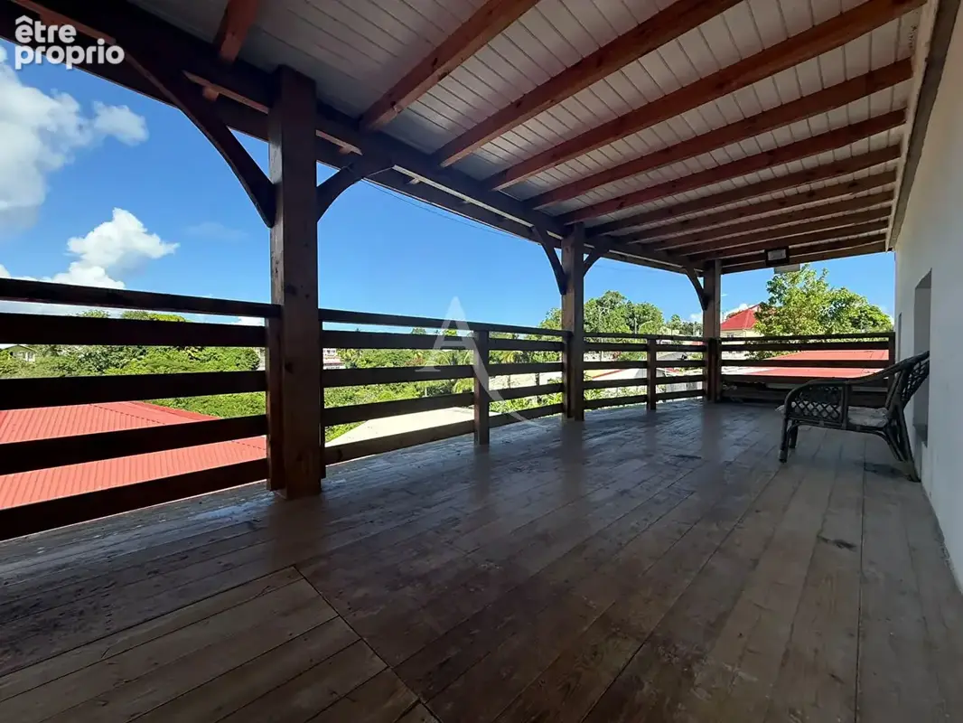 Maison meublée au Gosier Mare Gaillard opportunité clé en main pour investissement ou famille - photo 2